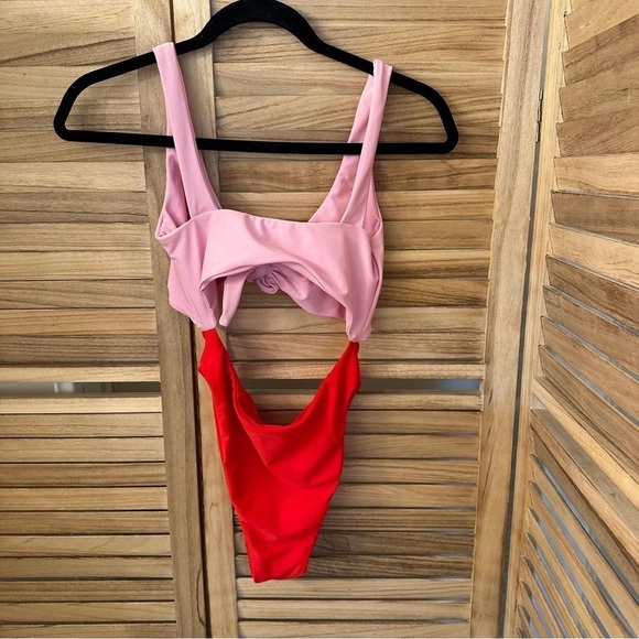 Lee + Lani High Hip One Piece Swimsuit - Picture 5 of 7